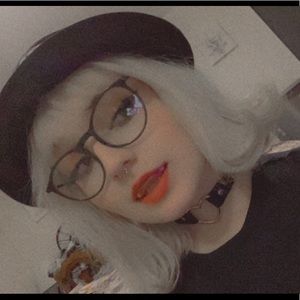 Meet your Posher, Courtney